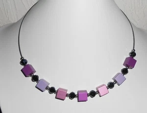 ALUMINIUM Würfel Collier / Edelstahl Halsreif / Lila Töne + Glas Rondelle  - Bild 1 von 2