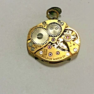 BULOVA 6CL~17J SCHWEIZER UHRWERK (LÄUFT) - Bild 1 von 4