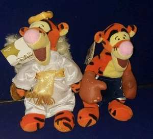Disney Store Vintage Winnie The Pooh Tigger 9" Plush Angela & Boxer  - Picture 1 of 2