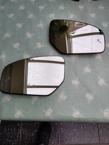 Honda Civic Mk 9 Door Mirror Lens, Perfect Condition, Heated+ Blind Spot Warning - Picture 1 of 5
