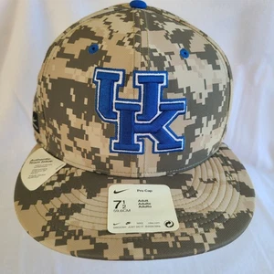 Kentucky Wildcat Nike Dri-Fit Pro Cap Fitted 7.5 Digital Camo Soft Bill Hat NCAA - Picture 1 of 10