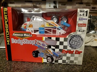 2001 AMERICAN MUSCLE RACING CHAMPIONS ERTL SPRINT CAR MODEL - Imagem 1 de 4