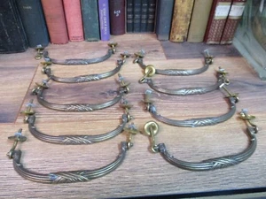 Lote de 9 tirones de cajón para tocador de latón con hardware de montaje percha fianza salvamento vintage - Imagen 1 de 6