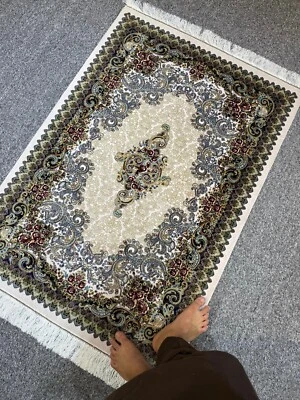 Alfombra de seda 3 x 5 pies diseño medallón alta calidad Foto 1 de 4