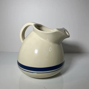 Brocca da tavolo Roseville amicizia ceramica righe blu e beccuccio cattura ghiaccio - Foto 1 di 7