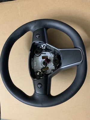 OEM 2017-2023 Tesla Model 3 Y Steering Wheel Leather Heated 1490214-00-B - Image 1 of 4