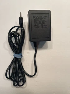 Midland AC/DC Adapter Power Supply 12VDC 200mA Center Positive 18-396W - Picture 1 of 1