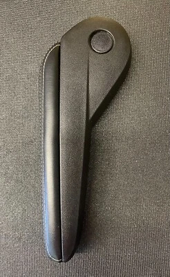 11 12 13 14 15 16 Chrysler Town Country Dodge Caravan RH Front seat arm rest OEM - Image 1 of 4