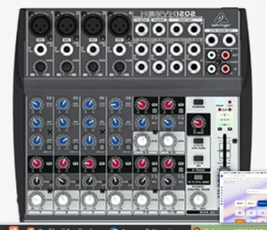 mixer Behringer XENYX 1202 12 ingressi a 2 bus - Foto 1 di 1