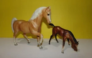 Breyer Prancing Palomino Family Arabian Stallion Mare Horse Grazing Foal Palomin - Picture 1 of 5
