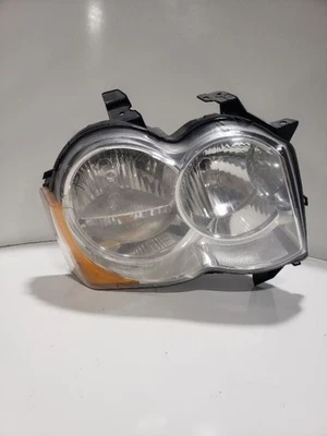 Faro derecho pasajero sin HID compatible con 08-10 GRAND CHEROKEE 992533 Foto 1 de 4