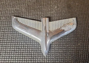 1959 Ford Rear Quarter Jet Emblem B9AB-6427918 11792 SHIPS WORLDWIDE - Bild 1 von 3