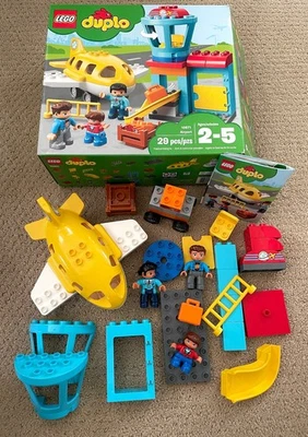 Wow! Lego DUPLO AIRPORT 10871  COMPLETE with Box and Instructions RETIRED - Image 1 of 4