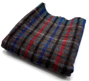 Blue Red Wool Fabric Check Remnant Wool Cushions Patchwork 3.0m x 50cm 300g - Picture 1 of 5