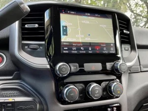 2019-2021 RAM 1500 UAV Uconnect 4C NAV 8.4" Apple CarPlay Android Auto Upgrade - Picture 1 of 24