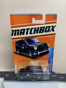 2010 Matchbox City Action Black Austin Mini Van Black 72/100 Royal Couriers NIP - Picture 1 of 13
