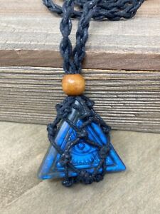 ALL SEEING EYE Genuine AA Gr. Carved Labradorite Triangle Pendant Necklace (DB2)