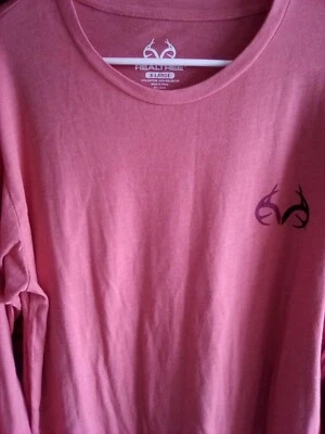 Realtree Xl pink Long sleeve - Image 1 of 3