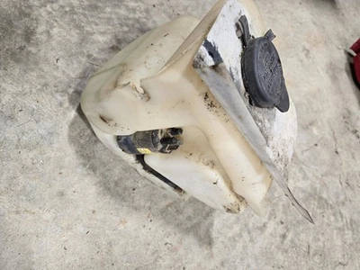 Chevy GMC Blazer Suburban K5 1981-1991 parabrisas lavadora tanque de depósito de líquido Foto 1 de 4