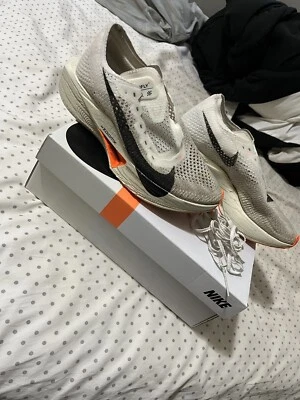 Talla 8 - Nike ZoomX VaporFly Next% 3 Prototipo Foto 1 de 4