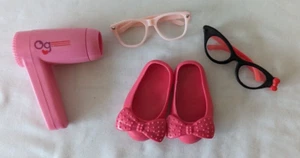 Lot of 4 Our Generation Doll Accessories Shoes Glasses Hair Dryer - Bild 1 von 17