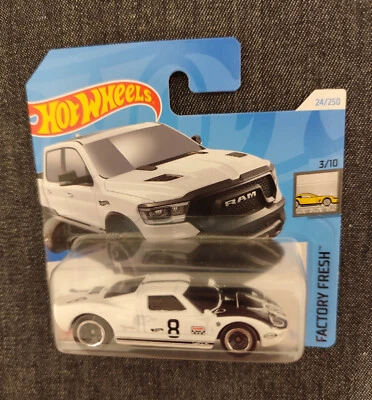 Ford error de fábrica Hot Wheels con tarjeta incorrecta Foto 1 de 4