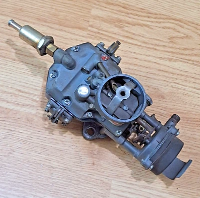 Champion 6-709 Carburetor - Image 1 of 4