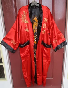 Bata Estilo Kimono Unisex REVERSIBLE Roja Negra Patrón Firebird Sin Cinturón Nueva Sin Etiquetas - Imagen 1 de 11