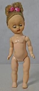 Bambola vintage Cosmopolitan 7,5" Ginger Walker - Foto 1 di 11