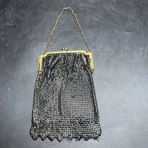 Borsa vintage in rete nera e oro da riparare - Foto 1 di 11