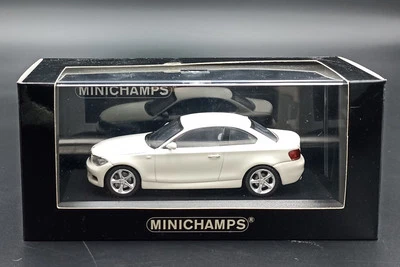 1:43 BMW 1er E88 Coupe White Minichamps - Immagine 1 di 4