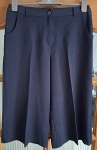 SMART LADIES NAVY LONG SHORTS/CULLOTTES - SARAH HAMILTON - SIZE 10 - Picture 1 of 8