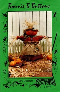 Muñeca Espantapájaros Mrs. O'Lantern Patrón de Costura Artesanal por Bonnie B Botones 7097 - Imagen 1 de 2