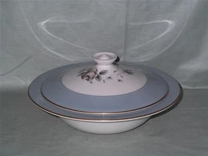 Royal Doulton Rose Elegans Lidded Tureen TC 1010 - Picture 1 of 2