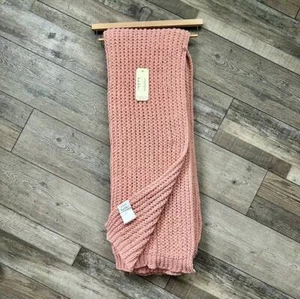 Nicole Miller Artelier Pink Salmon Blush Peach Knit Throw Blanket Crochet - Picture 1 of 3