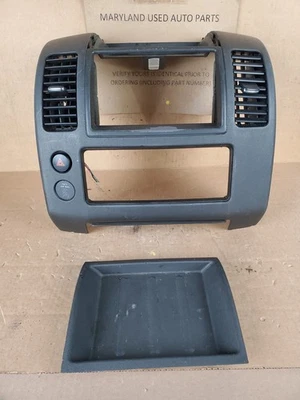 05-12 Nissan Xterra Pathfinder painel central rádio controle climático console ventilação C - Imagem 1 de 4
