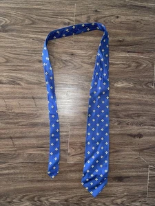 Roundtree & Yorke Tie Mens Blue Yellow Silk Hand Sewn Made in USA Geometric - Picture 1 of 3