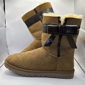 Botas con lazo UGG Josette para mujer 10 gamuza cuero castaño marrón - Imagen 1 de 24