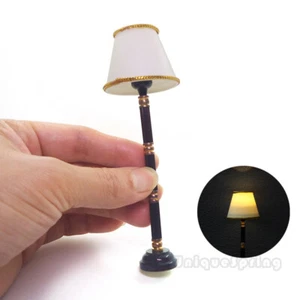Lámpara de pie miniatura para casa de muñecas 1:12 luces a batería lámpara clásica vintage - Imagen 1 de 6