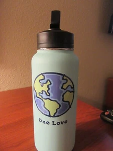 BOTELLA DE AGUA/ACERO INOXIDABLE BOCA ANCHA LIFE IS GOOD 32 oz...mundo..."one love"  - Imagen 1 de 1