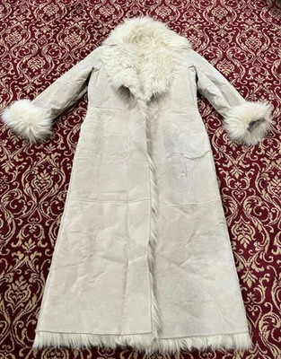 Newport Feminino Couro Marrom Médio Maxi Espanador Penny Lane Forrado de Pele Sintética Y2k Boho - Imagem 1 de 4