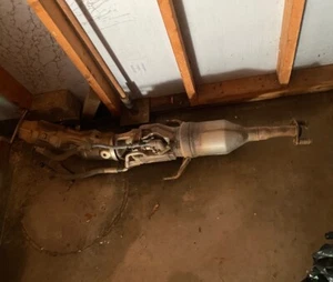 2011-2017 LEXUS CT200H EXHAUST PIPE/ CATALYTIC CONVERTER/ O2 SENSOR ASSEMBLY OEM - Picture 1 of 7