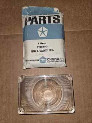 MOPAR NOS 2932800 1969 CUERPO B DODGE DAYTONA/CARGADOR LADO DERECHO LÁMPARA ESTACIONAMIENTO LENTE Foto 1 de 4