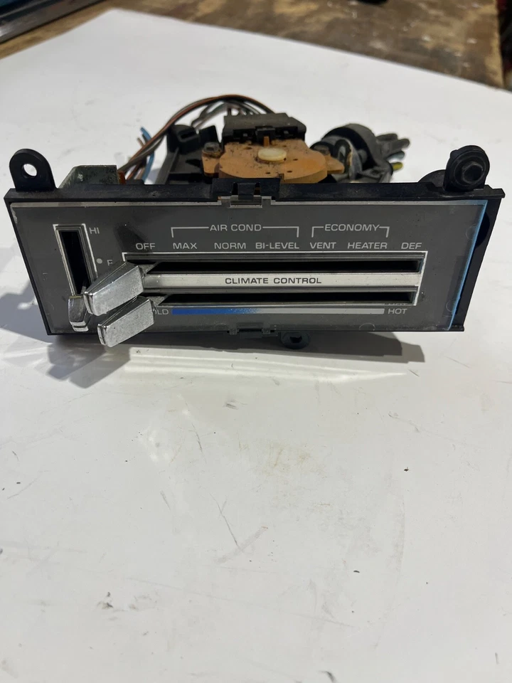 NICE 1975 1976 Buick Electra 225 Limited Estate Wagon Climate Control AC Heater - Image 1 of 4