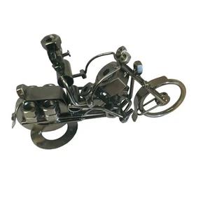 Obra de arte de soldadura artesanal metal motocicleta escultura pernos negros hierro forjado - Imagen 1 de 8