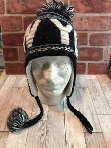 New York New York Robin and Ruth Beanie Pom Winter Cap Blue White Graffitt - Picture 1 of 7