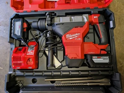 Milwaukee M18 FUEL 1-3/4" SDS Max Rotary Hammer Red 2718-20  - Image 1 of 2