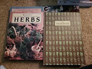 Lot Of 4 Herb Books - Imagen 1 de 4