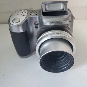 Kodak EasyShare Z740 Digital Camera 5.0MP 10x Optical Zoom FOR PARTS - Picture 1 of 9