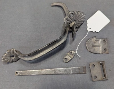 Conjunto antigo de trava de polegar de ferro fundido Blake patente 7 1/2" A1 - Imagem 1 de 4